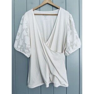 Torrid Top 3X Ivory Fitted Super Soft Rib Knit V-Neck Novelty Blouse